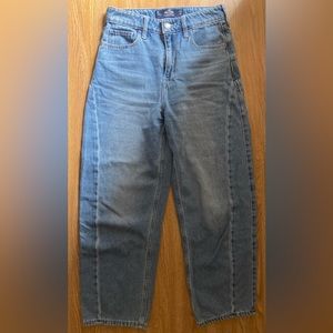 Hollister High Rise Barrel Jean
